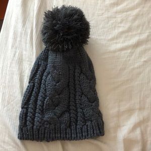 🐺Dark Grey Sweater Knit Beanie w/ Pom🐺